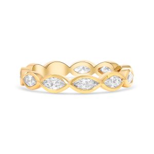 18k yellow gold diamond band. - 10806