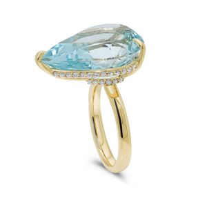 14k yellow gold aquamarine and diamond ring. - 11538