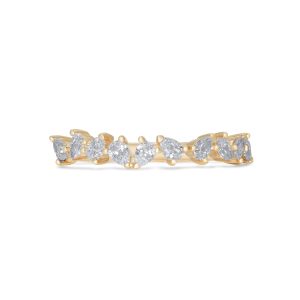18k yellow gold diamond band. - 11549
