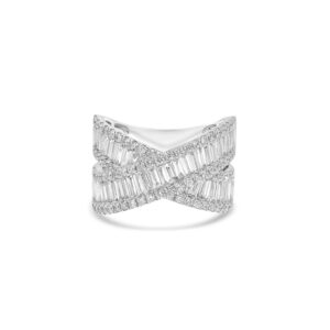 18k white gold diamond cocktail ring. - 10556