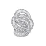 18k white gold diamond ring. - 10409